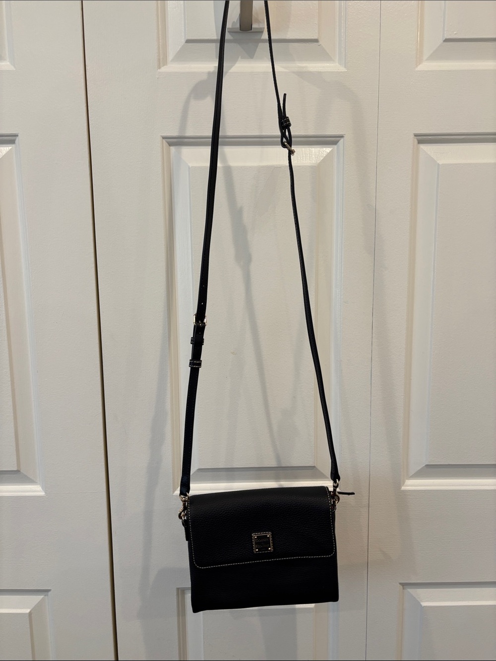 Dooney & Bourke Black Leather Crossbody with Contrast Stitching
